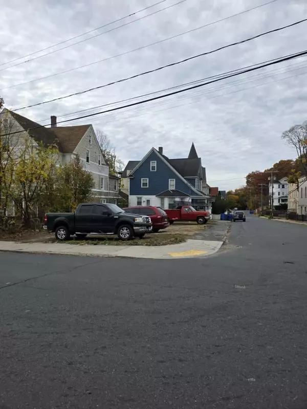 Waterbury, CT 06710,271 Willow Street