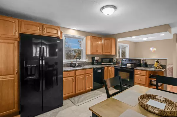 Montville, CT 06370,36 Beechwood Road