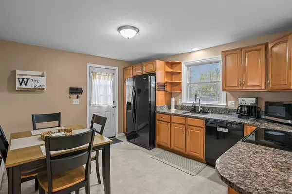 Montville, CT 06370,36 Beechwood Road