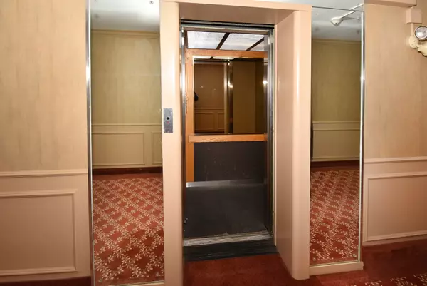 West Hartford, CT 06119,30 Outlook Avenue #APT 205