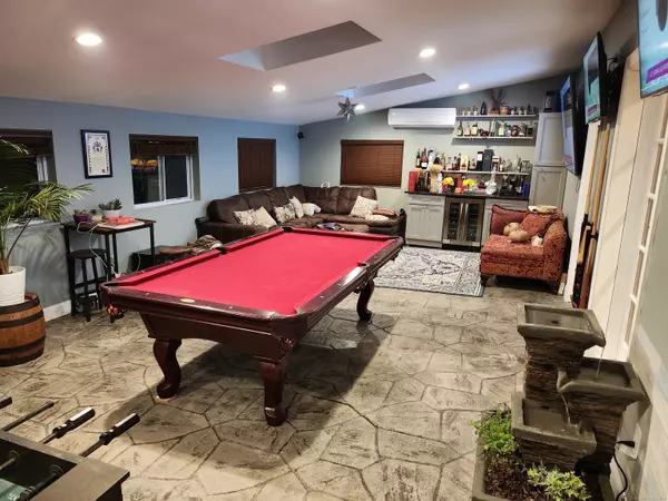 South Windsor, CT 06074,913 Pleasant Valley Road