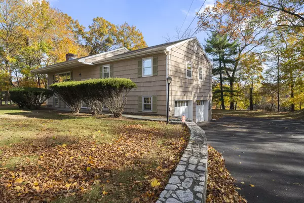 Westport, CT 06880,3 Parsell Lane