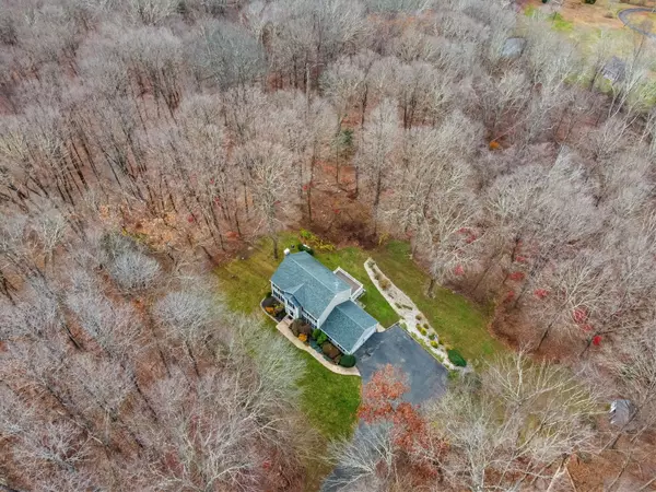 Oxford, CT 06478,34 Coppermine Road