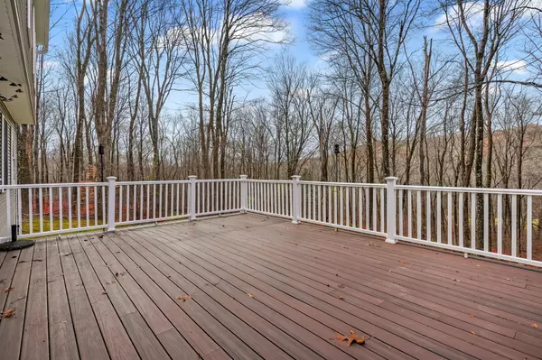 Oxford, CT 06478,34 Coppermine Road