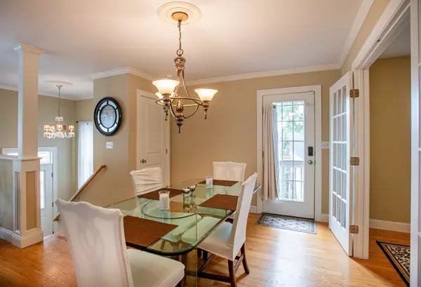 New Haven, CT 06512,88 Hyde Street