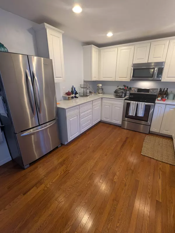 Waterbury, CT 06708,925 Oronoke Road #14-B