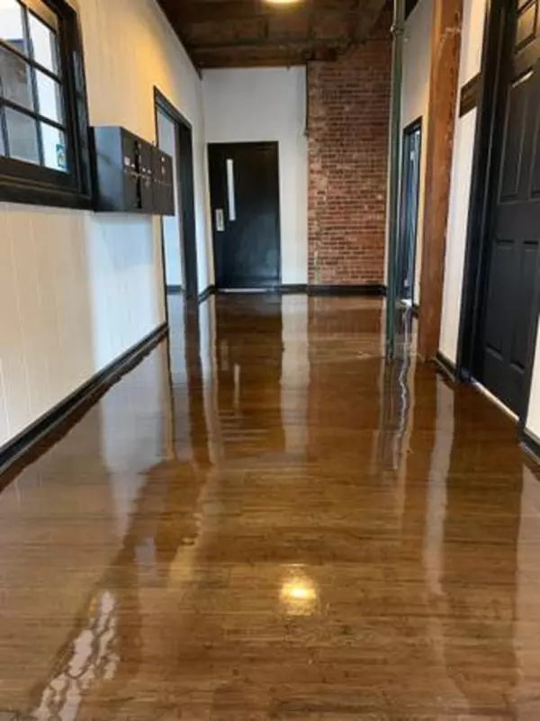 Plainville, CT 06062,125 West Main Street #103