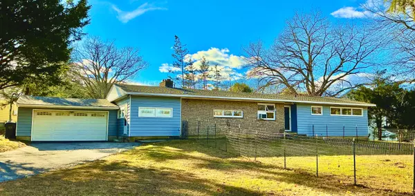 20 Palmer Street, Montville, CT 06382