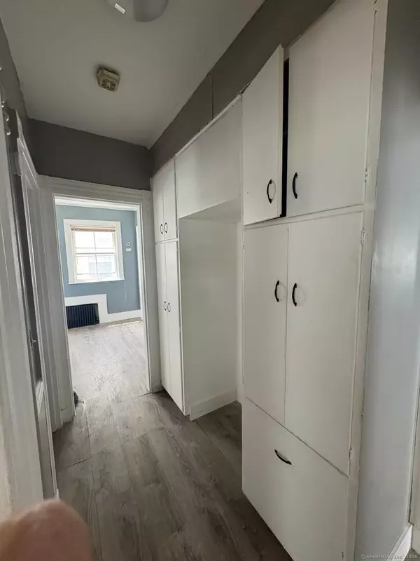 New Haven, CT 06511,319 Sherman Avenue #1st fl