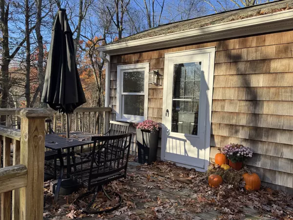 Wilton, CT 06897,22 Horseshoe Road