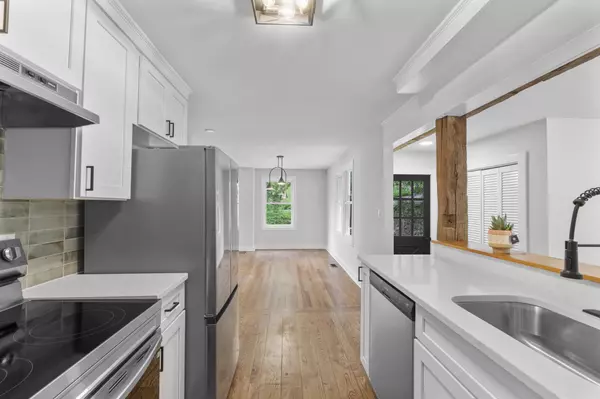 Newtown, CT 06482,205 Great Quarter Road