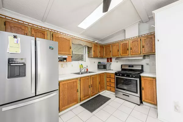 Branford, CT 06405,525 East Main Street #TRLR 56