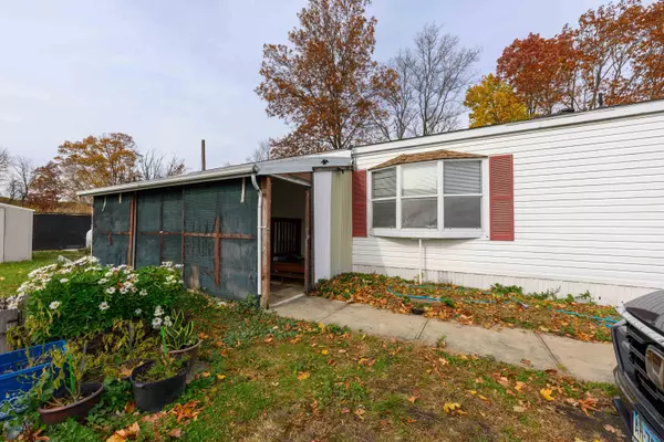 Branford, CT 06405,525 East Main Street #TRLR 56