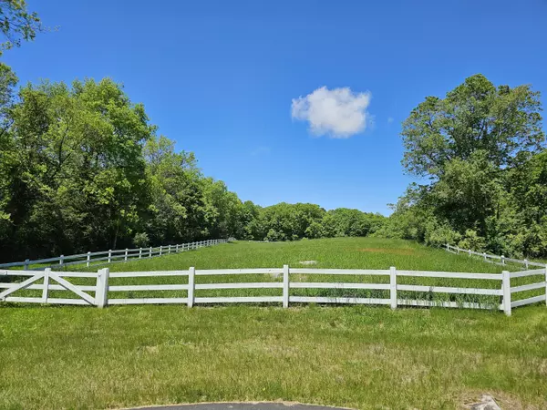 Woodbury, CT 06798,819 Main Street North