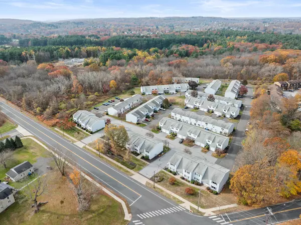 Bristol, CT 06010,565 Clark Avenue #APT 17