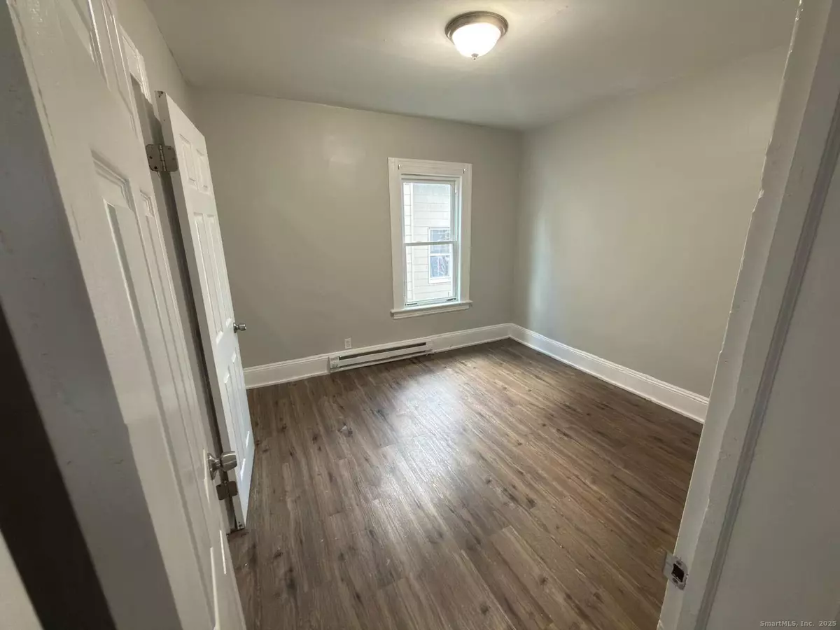 Bridgeport, CT 06604,352 Benham Avenue