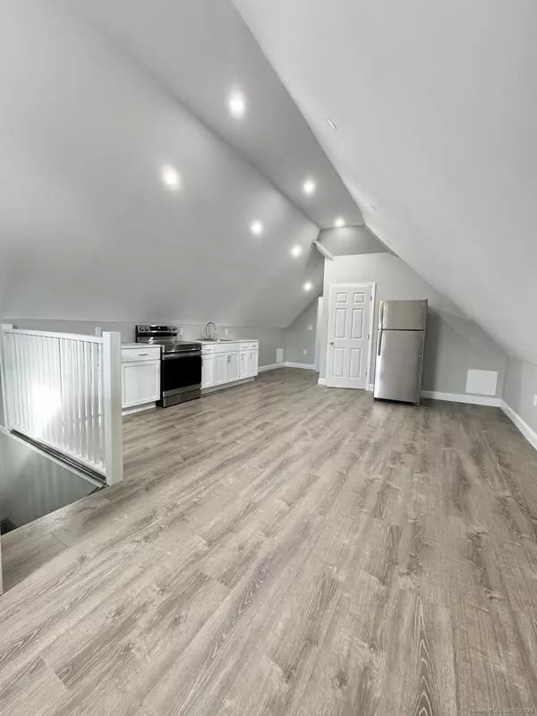 877 Madison Avenue #3rd Fl., Bridgeport, CT 06606