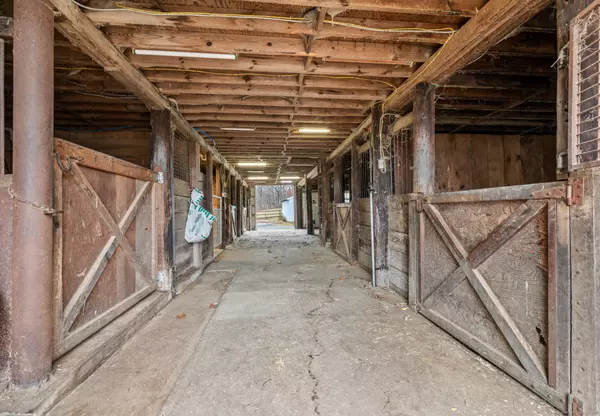 Oxford, CT 06478,61 Pope Road