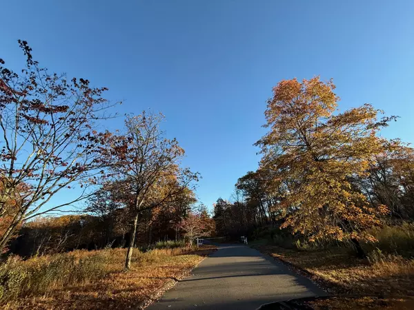 Newtown, CT 06470,9 Vona Way