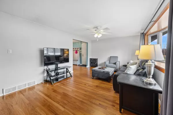 Wallingford, CT 06492,32 Brian Road