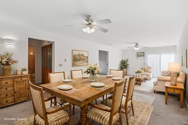 55 Mill Plain Road #32-17, Danbury, CT 06811