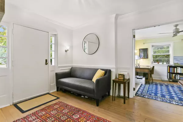 Darien, CT 06820,9 Edgehill Drive