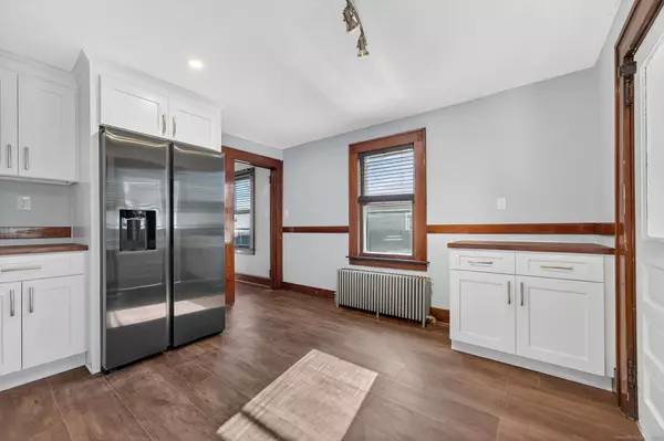 Windsor Locks, CT 06096,12 North Main Street