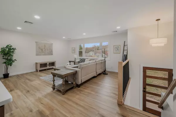 East Lyme, CT 06333,12 Brookfield Drive