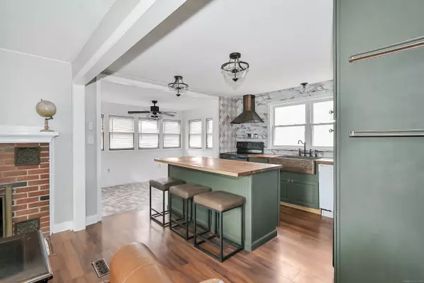 Cromwell, CT 06416,124 Coles Road