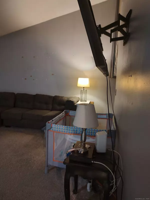 Middletown, CT 06457,48 Burgundy Hill Lane #48