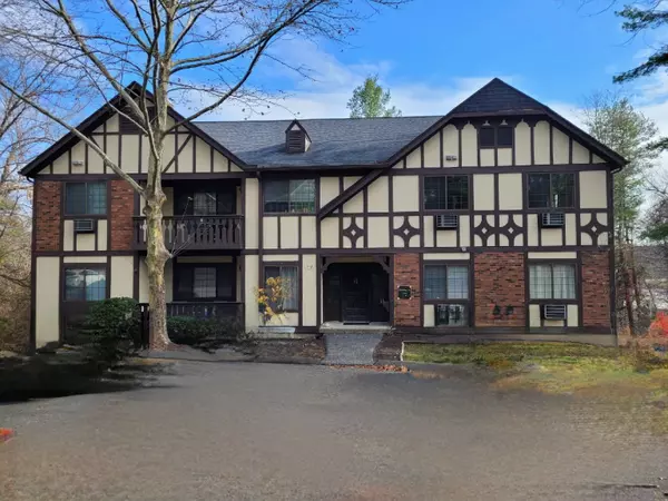 5 Essex Court, Brookfield, CT 06804