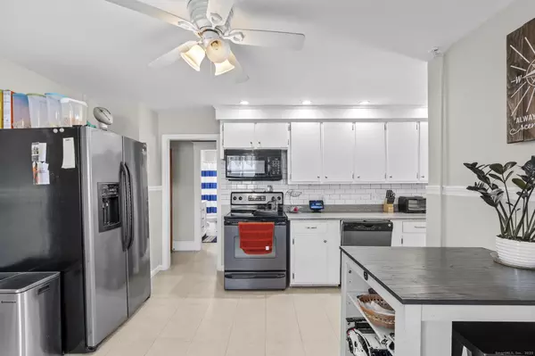 Enfield, CT 06082,86 Windsor Street