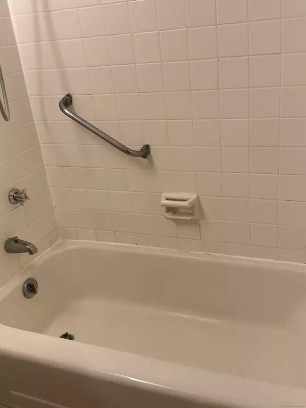 Hartford, CT 06105,31 Woodland Street #6N