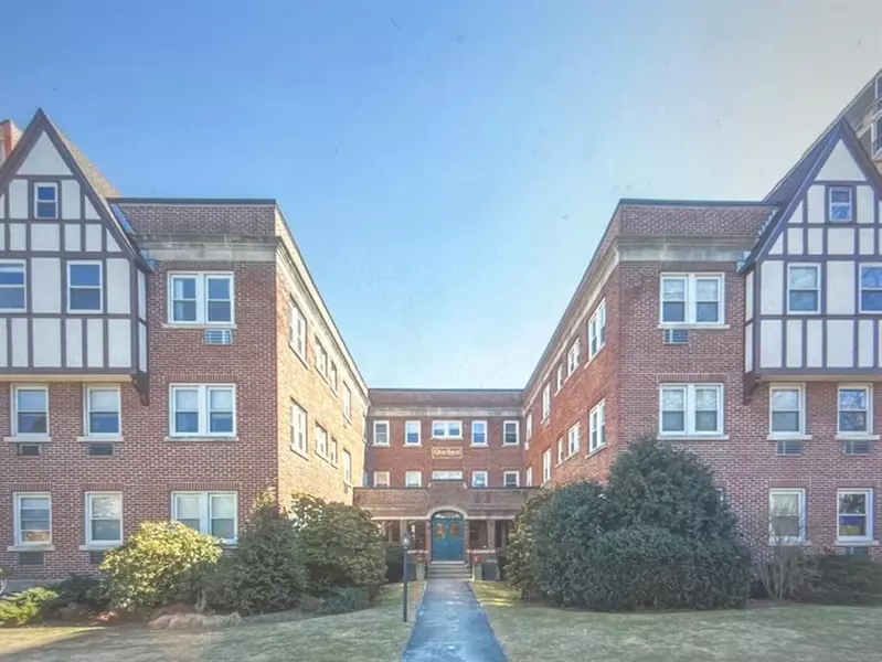 77 Glenbrook Road #APT 208, Stamford, CT 06902
