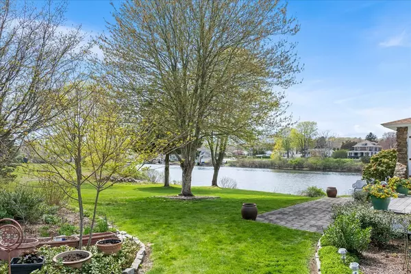 Stonington, CT 06379,28 Palmer Neck Road