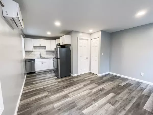 Milford, CT 06460,158 Chapel Street #1A