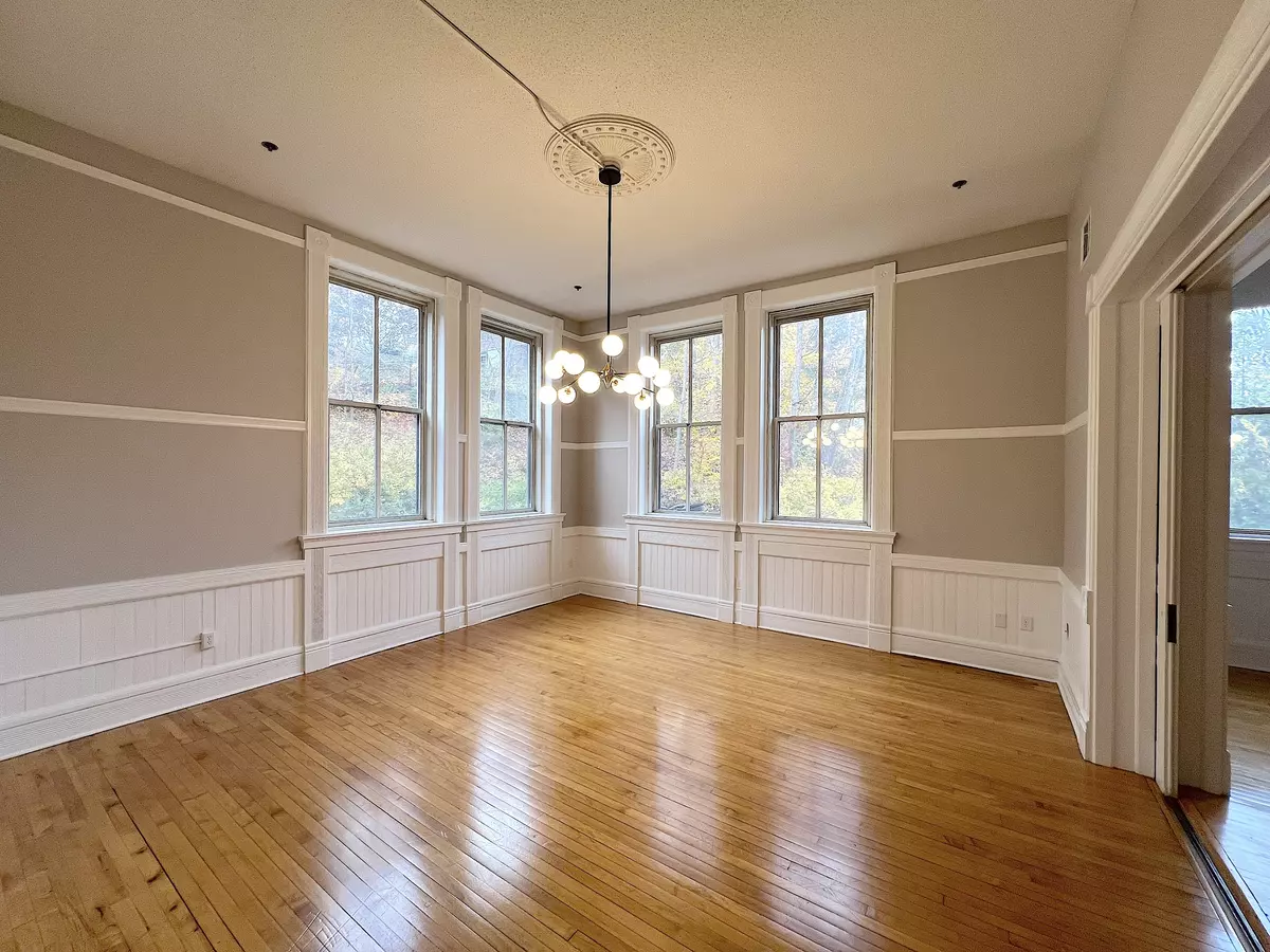 New Britain, CT 06051,27 Hillside Place #APT 10