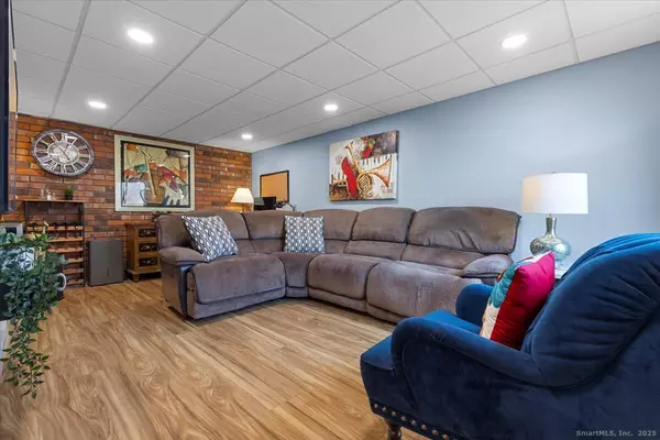 East Haven, CT 06513,8 Birch Lane #A