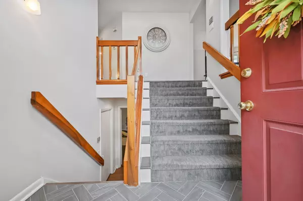 Danbury, CT 06811,7 Silversmith Drive