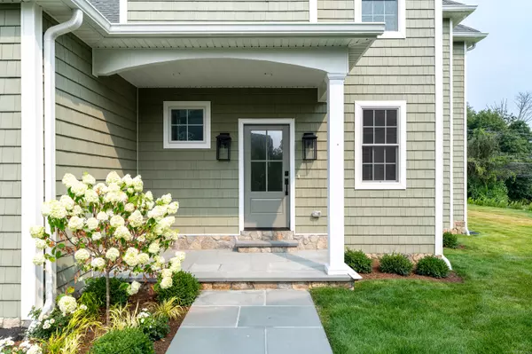 Stamford, CT 06905,6 Walnut Ridge Court