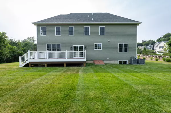 Stamford, CT 06905,6 Walnut Ridge Court