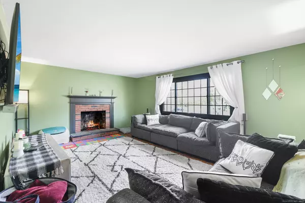 Colchester, CT 06415,835 Old Hartford Road