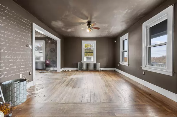 West Haven, CT 06516,29 Abner Street