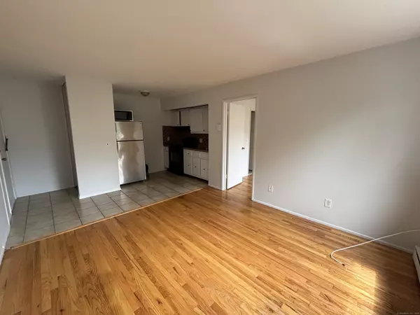 Norwalk, CT 06854,17 Ferris Avenue #21