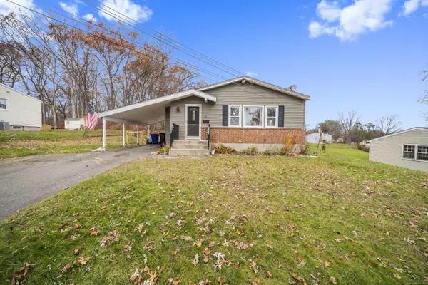 19 Thomas Street, Windsor Locks, CT 06096