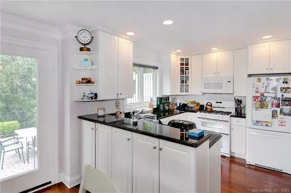 Ridgefield, CT 06877,59 Prospect Street #APT L