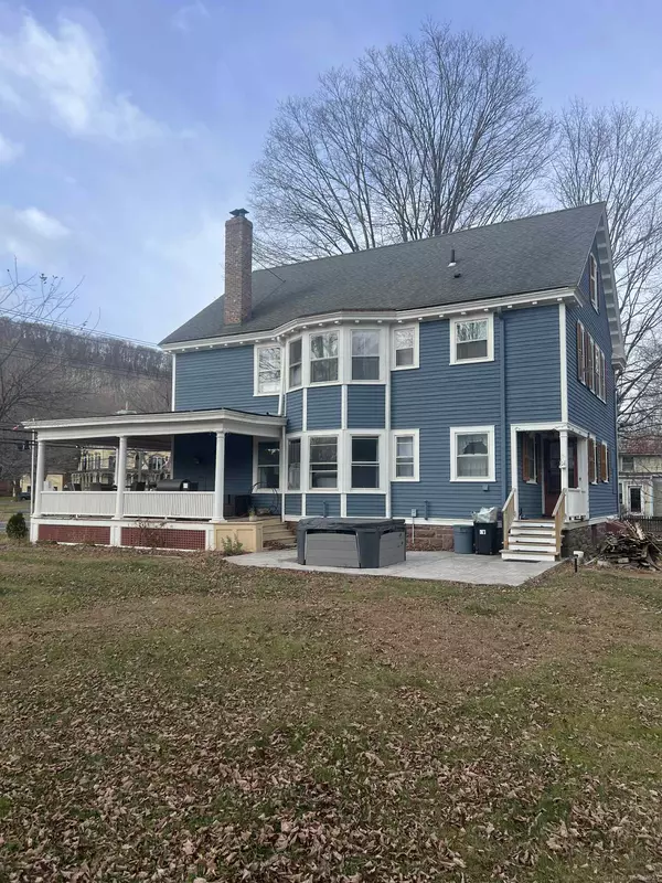 New Hartford, CT 06057,390 Main Street