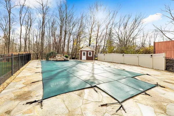 Danbury, CT 06811,3 Great Meadow Road