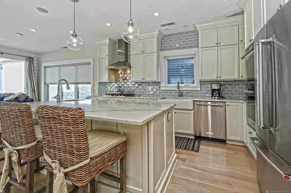 Milford, CT 06460,41 Melba Street