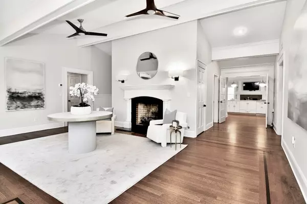 Wilton, CT 06897,10 Woodhill Road